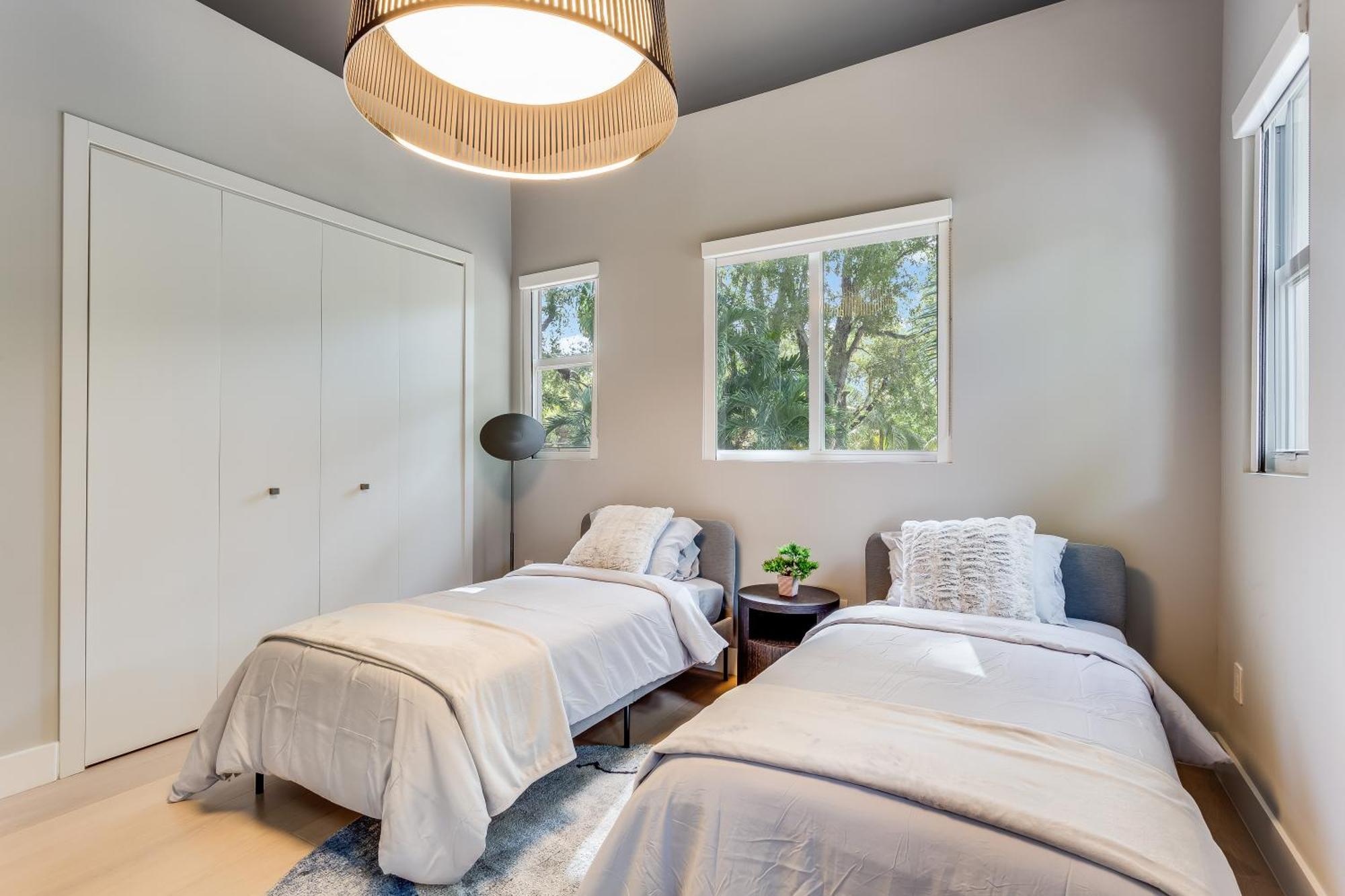 Villa Roxi, A Stylish 5br Getaway With Pool In Coconut Grove *