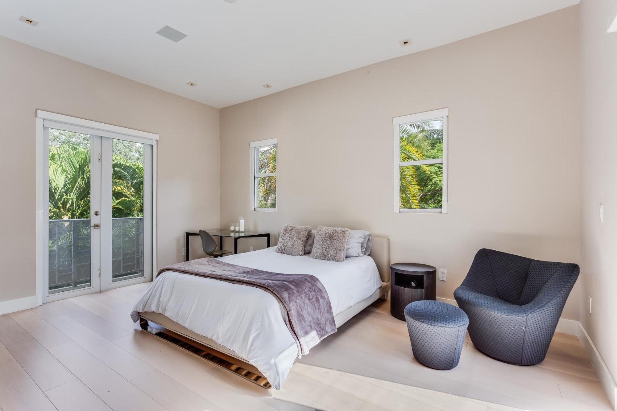 Roxi, A Stylish 5br Getaway With Pool In Coconut Grove *